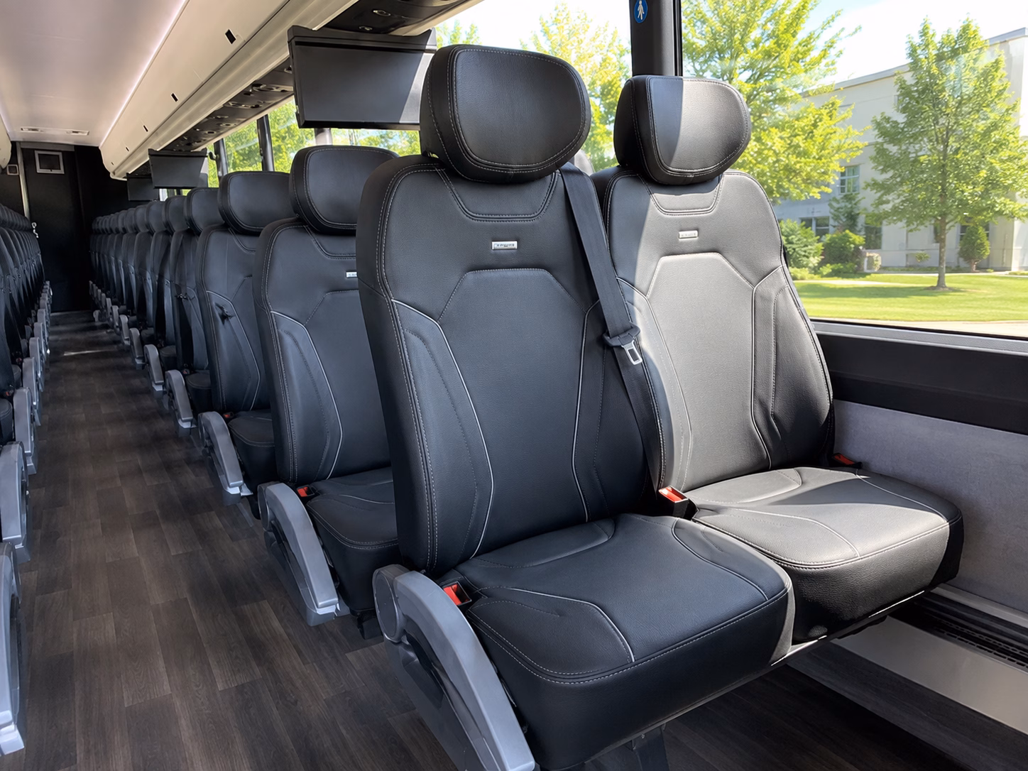wine tour transportation to enchanted rock winery and stonewall hill country wineries